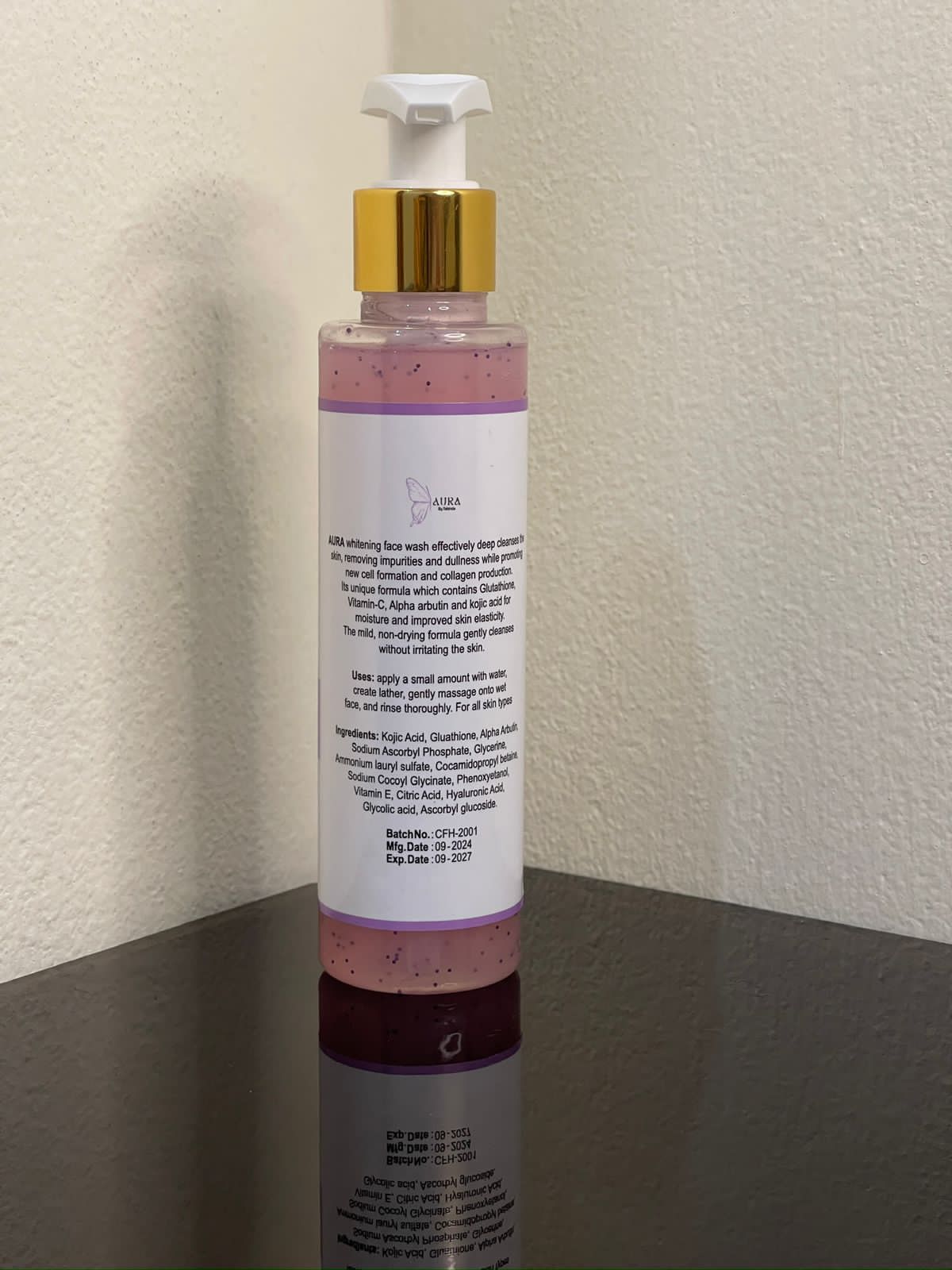 Aura Whitening Facewash